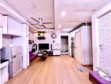 Chính chủ cần bán căn 2 phòng ngủ dt 48m2 ban công đn view thoáng, 0976 084 ***