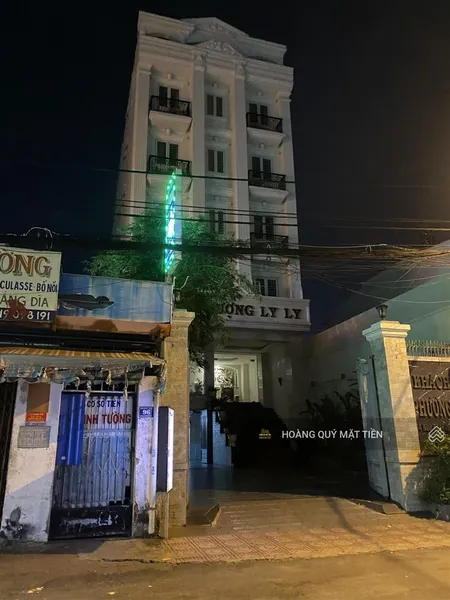 Siêu đẹp! nhà 3 lầu góc 2mt đường ngô quyền ~ 8,3m*13m = 88m2 chợ kiến thiết p. hiệp phú q9