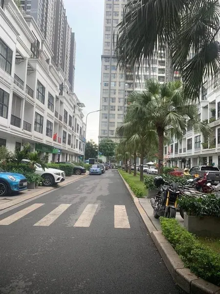 Lk vinhomes hàm nghi 40.5 tỷ 100m x 5 tầng mt 6m 2 thoáng thang máy vỉa hè văn phòng kd