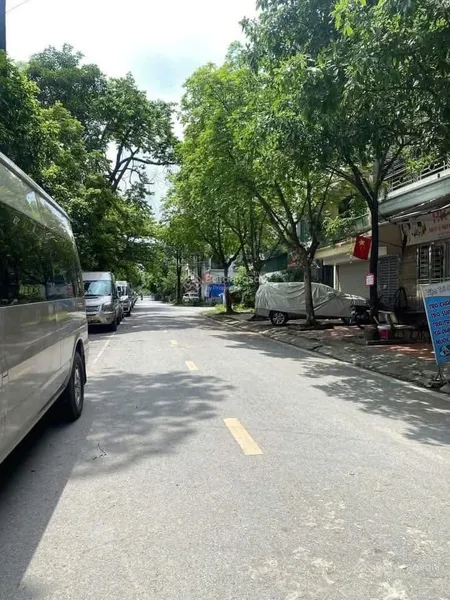 Lk trịnh văn bô 23tỷ 82m 5 tầng mt 5.5m 2 thoáng phân lô vỉa hè ô tô tránh kd vp