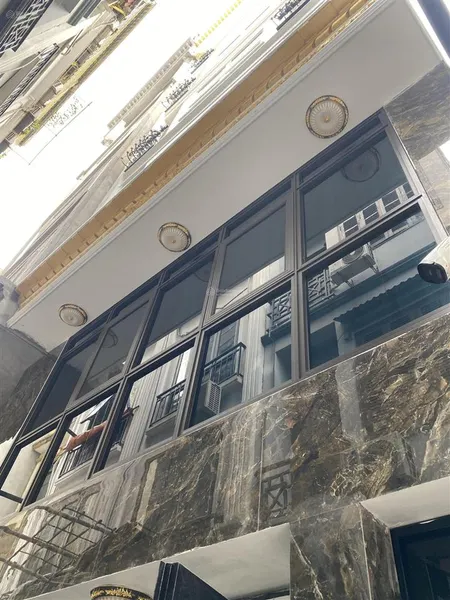 Siêu phẩm nhà dòng tiền phú đô 6 tầng 16 pkk thang máy dòng tiền 70tr/thángchỉ 15.9 tỷ