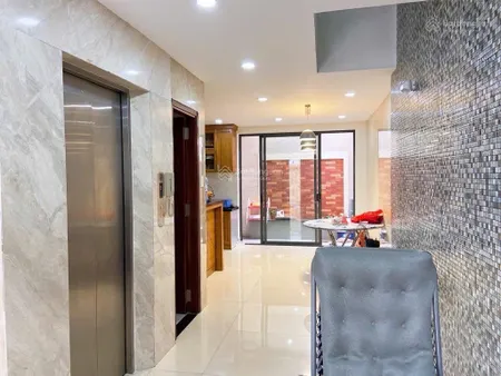 Siêu phẩm bên sông nhà 5 tầng thang máy hẻm xe hơi 90m2(5x18) chỉ 14,9 tỷ hiệp bình chánh shr