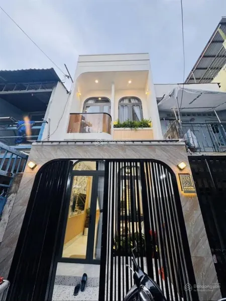 Tôi định cư nước ngoài cần bán nhà nguyễn xi phường4 bình thạnh. giá 2tỷ950 đang cho thuê 19triệu
