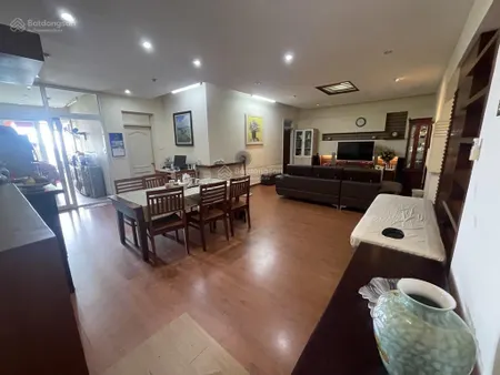 Bán căn hộ tầng cao, 34t hoàng đạo thuý, 131m2, nhà đẹp, thoáng mát, full nội thất