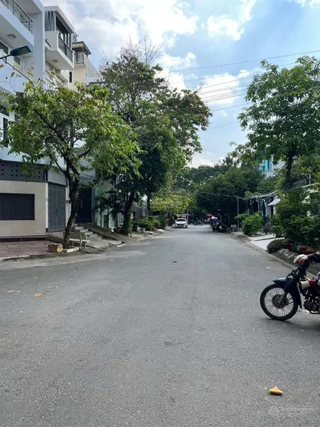 Siêu vị trí khu phức hợp đh văn lang + kdc đặng thùy trâm (dt 6x17m + xdm 5 tầng) giá 11,5 tỷ