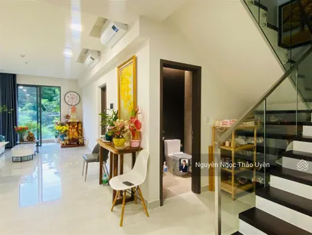 Duplex centery 160m2 giá 12 tỷ full nội thất + ô xe, số tiến đẹp
