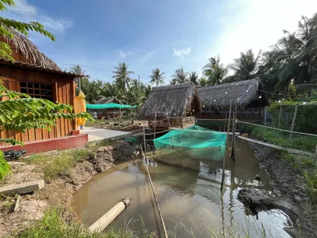 "nhà vườn nghỉ dưỡng giáp rạch công cộng sẵn quán cà phê đang kinh doanh" giá 1tỷ350