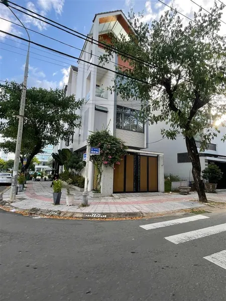 Siêu phẩm 200m2 trục đường ngô huy diễn nằm ngay cổng euro villa giá chỉ 14,2 tỷ. vị trí vip đầu tư