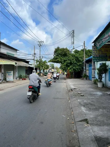 Bán đất mt trương thị như dt 5x22m đất thổ cư. sổ hồng riêng