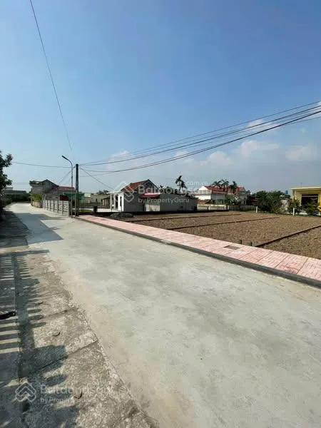 0975 897 *** bán lô đất thị trấn, dt 165m2, mt 5m, sát kcn, giá 1.3 tỷ
