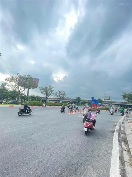 Cần bán lô đất sát bình thạnh, sát cầu bình lợi ql13