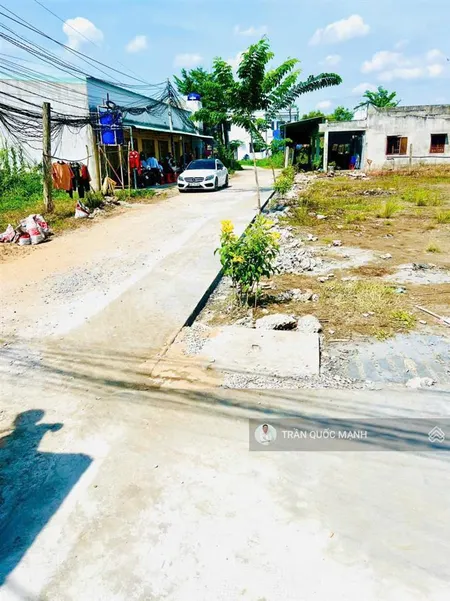 Bán lô đất đối diện eco city tân đức 1 tỷ 350 triệu..101m2.full thổ cư. 0832 369 ***