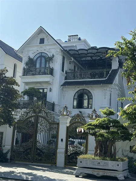 Chỉ dành cho người mua biết thưởng thức biệt thự đẳng cấp ngay lâu đài phú lương giá chỉ hơn 30