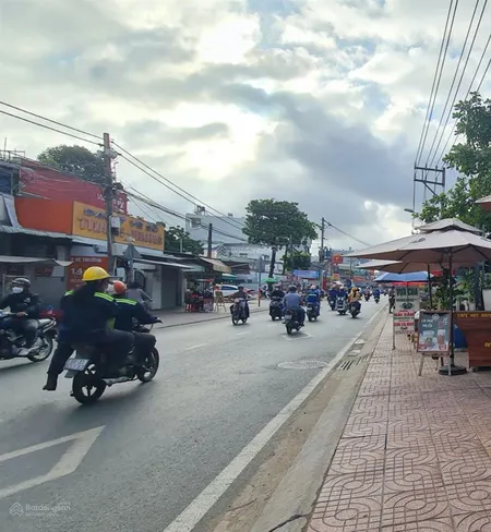 Nhà mặt tiền(8mx22m) 6 tầng nguyễn văn tăng phường long thạnh mỹ tp. thủ đức