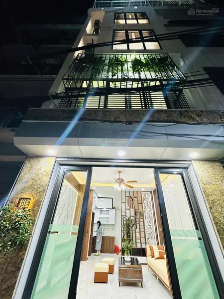 Chỉ 6 tỷ phân lô quân đội lê trọng tấn 25m2 * 5 tầng 3pn ô tô đỗ cửa full nội thất ở ngay
