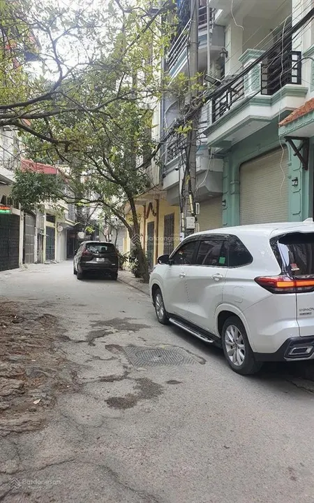 Bán nhà riêng 60m2, khu vực phân lô, ô tô chạy vòng quanh, vỉa hè rộng, gần phố kim ngưu