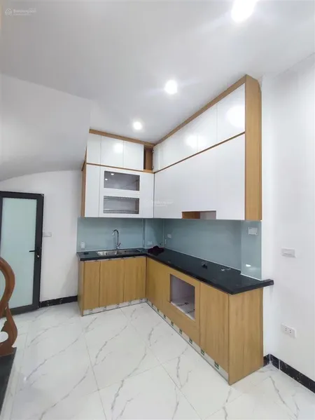 Bán nhà riêng! hồng hà hoàn kiếm, nhà đẹp, lôgoc, 50m ô tô tránh, ở ngay 37m2