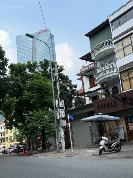 Cực hiếm lô góc 2 mặt thoáng phố vip ba đình chỉ kinh doanh sầm uất phố người nhật