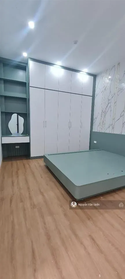 Bán nhà ngọc khánh 34m2 x 4.5 tầng x 6,7 tỷ, ba đình, nhà mới khung cột chắc chăn , ngõ nông, rộng,