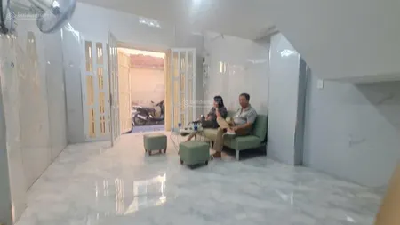 Bán nhà nguyễn trãi, quận 5 5 tầng, 6 phòng giá chỉ 7.2 tỷ!