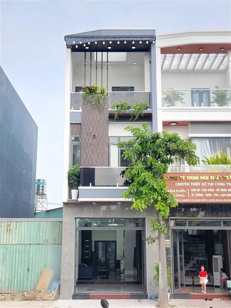 Bán nhà sổ hồng riêng 1 trệt 2 lầu tặng full nội thất