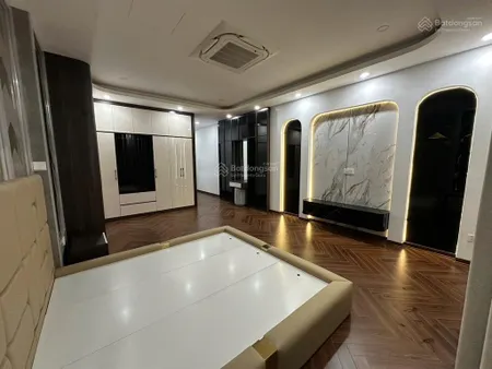 Bán nhà phố nguyễn văn cừ 75m² 6 tầngsổ vuông 18 tỷ, gara ô tô, ngõ thông, gần cầu chương dương.