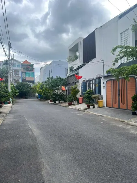 Bán nhà một đời chủ chưa qua đầu tư 100m2 đường xe tải khu bên sông hiệp bình chánh thủ đức