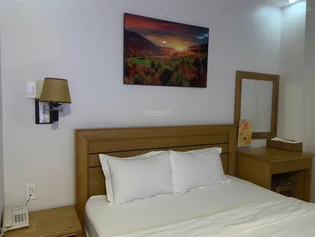 Bán khách sạn tại đường số 42, quận 7, 50 tỷ, 111m2, giá cực chất chính chủ