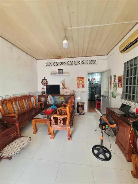 Bán nhà cấp 4 , sổ riêng rẻ nhất dĩ an, 63m2 giá 2,69 tỷ. gần chợ dĩ an