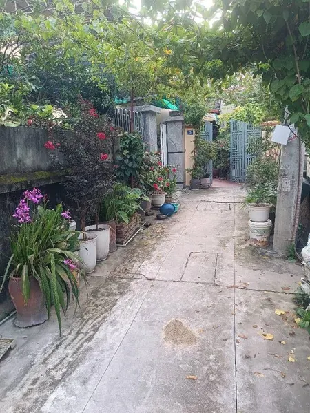 Bán thửa đất 80m2 phố âu cơ tây hồ. 1 nhà ra mặt phố. mt đẹp, ô tô vào. giá 12 tỷ 600 triệu
