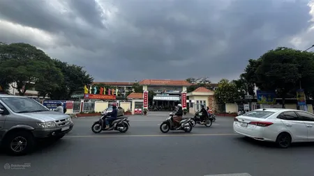 Bán đất mặt tiền trần quốc toản kinh doanh buôn bán sầm uất nhất p. dĩ an tp. hồ chí minh