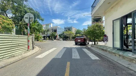 Bán đất mặt tiền sơn trà, kẹp kiệt thoáng mát. diện tích hơn 72m2. giá chỉ 5ty8