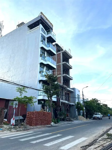 Lô mt 195m2 nguyễn đình chiều nam việt á , xây căn hộ , viila