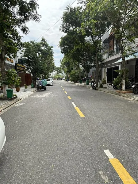 Bán lô đất mặt tiền đường 7m5 phạm vấn gần biển dt 115m ngang 5m