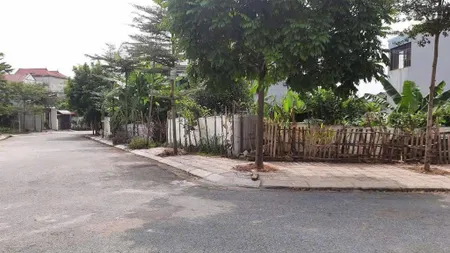 Bán lô góc hai mặt tiền 179.6m2 full thổ cư khu xen ghép mậu lâm, khai quang 0987 673 ***