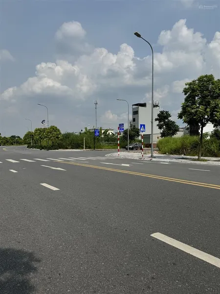 Cần tiền bán gấp lô đất đấu giá cự khối, phường long biên, 65m2, mt 5m, sát quy hoạch hồ điều hoà