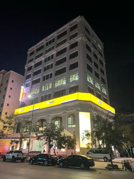 Cho thuê tòa nhà văn phòng SHB Hạ Long - vị trí đắc địa trung tâm sầm uất nhất TP Hạ Long