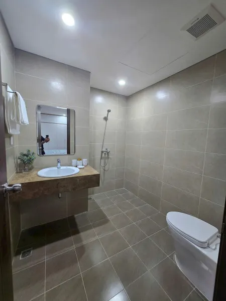 Chỉ gần 6 tỷ- Sở hữu ngay căn hộ chung cư Bluegem Tower - 3 Phòng Ngủ - 100 m2 ngay nội thành Hà Nội. Quý 2/2026 bàn giao, ngân hàng cho vay 70% HTLS 0% 12 tháng.