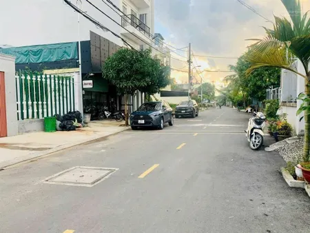 Vợ chồng về quê thanh lí lô đất 1 tỷ 3 , shr gần ngã 4 linh xuân dĩ an bình dương