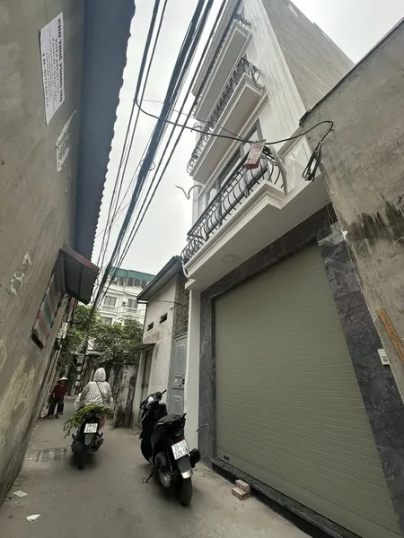 BÁN NHÀ ĐƯỜNG ĐẠI TỪ. THANG MÁY. 6 TẦNG MỚI. GẦN CHỢ ĐẠI TỪ.