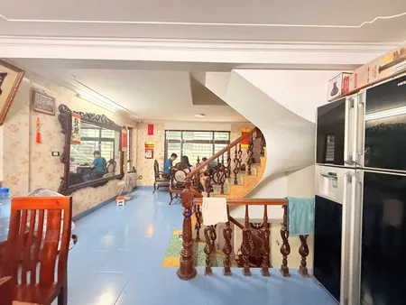 Bán nhà Ngọc Khánh (BĐ) 37m, 4 tầng, mt 4.9m, giá 13.2 tỷ
