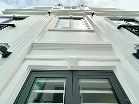 Bán nhà 3 tầng, 43m2, 4pn, gần mt đoàn thị điểm, 8.6 tỷ