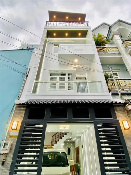 Nhà 4 tầng 50.5m2 hẻm xe tải khu đồng bộ, đối diện siêu thị emart 2, giá chỉ 6.78 tỷ