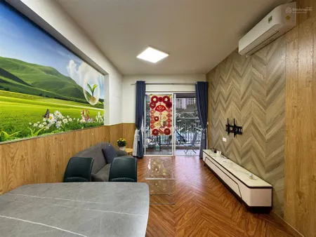 Chính chủ cần bán căn hộ 3 phòng ngủ block d tầng 2 83m2 hướng đông view sân bóng 5 tỷ 290
