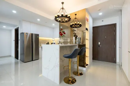 Chính chủ gửi bán căn hộ sunrise city dt 76m2 2pn 2wc đầy đủ nội thất giá 6ty3 sổ hồng rồi