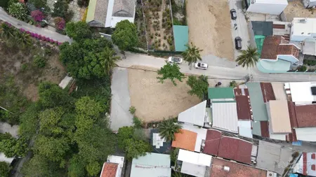 Bán đất tp nha trang cách cầu bè 200m đường ô tô rộng rãi giá 31tr/m2