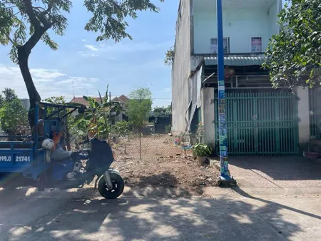Chủ bán gấp lô đất khu k thới hòa tp bến cát gần kcn mỹ phước 3 dân cư đông đường bê tông shr 150m2