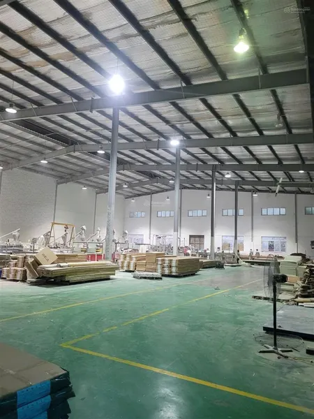 Chuyển nhượng nhà máy rộng 5.000m2, có 4.000m2 xưởng tại kcn ngọc hồi, vay ngân hàng 70% giá trị