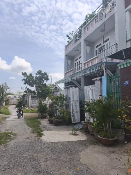 Bán đất đối diện chợ Bình Chánh,kdc hiện hữu, xây dựng tự do