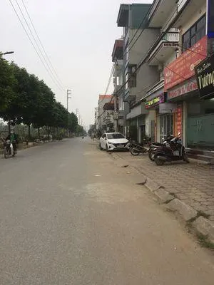 24.3 tỷ có thể cho thuê đất. mảnh 180m2. mặt tiền 12m. 2 mặt đường. đường 9m. dv di trạch hđ